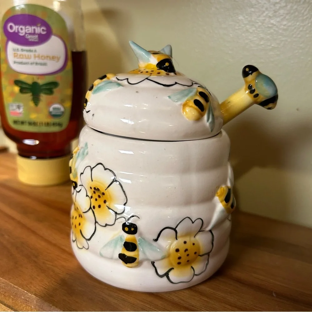 N/A whimsical bee